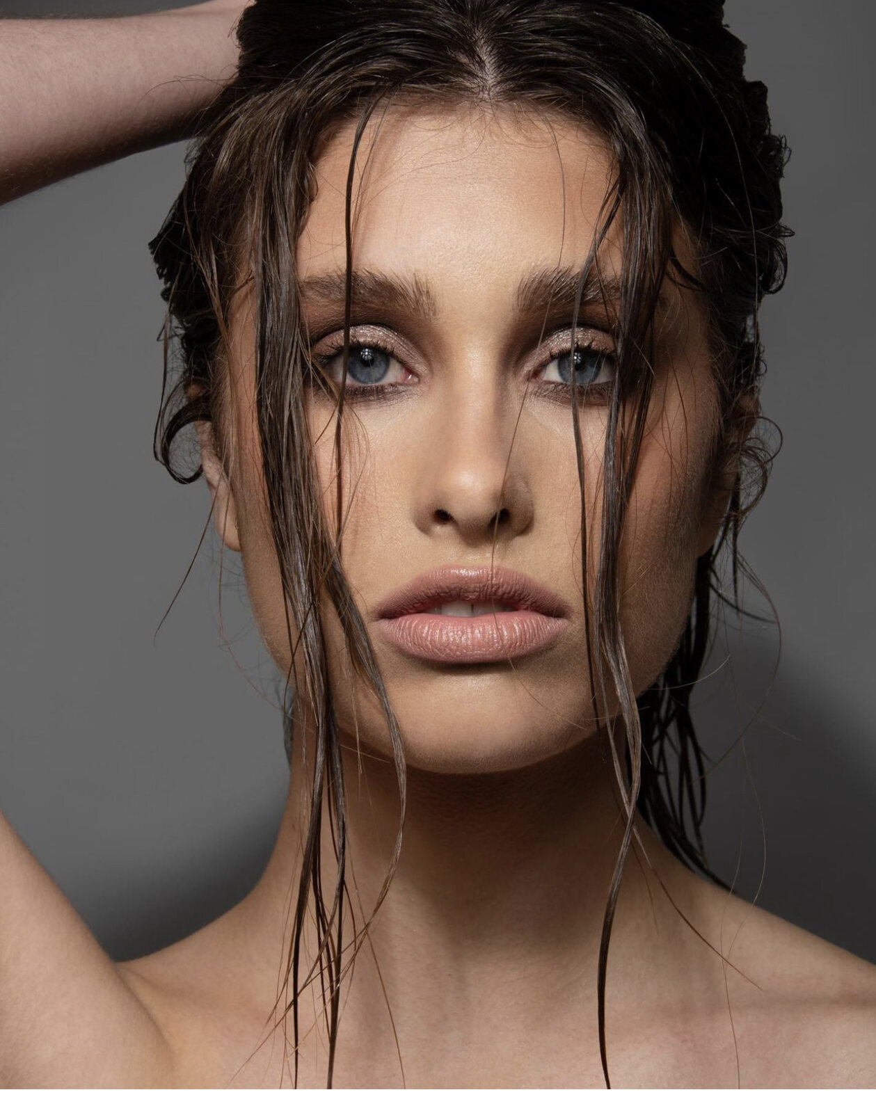 Editorial, efecto mojado