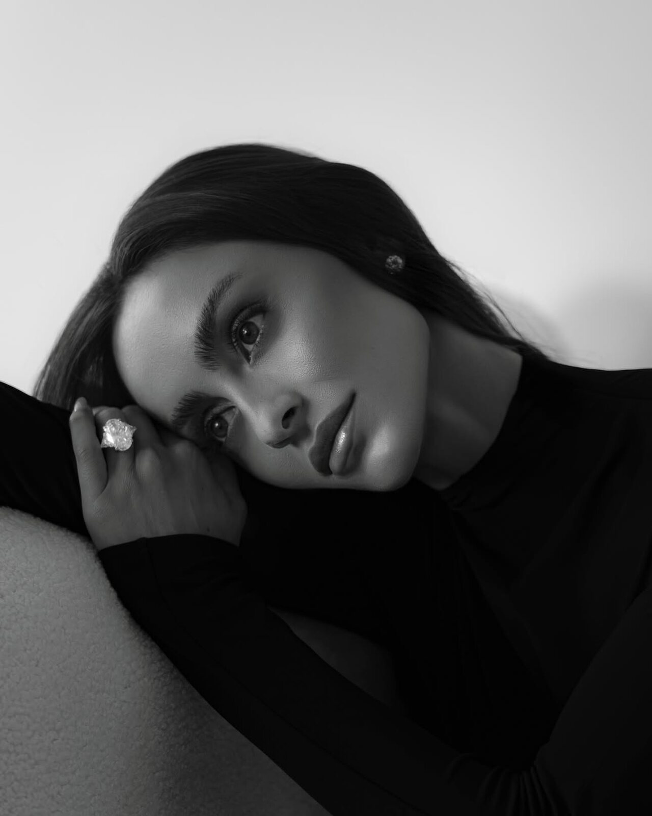 Editorial, blanco y negro